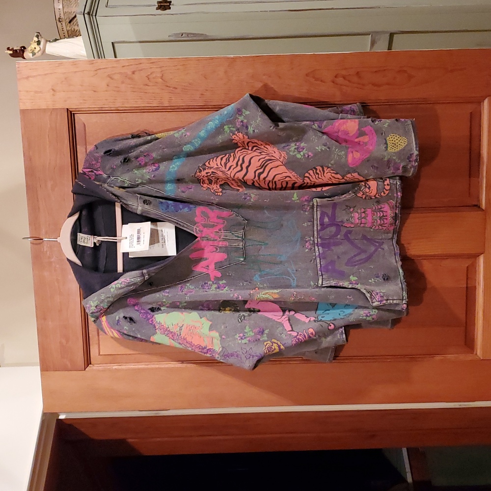 Magnolia Pearl Colorful Graphic Hoodie